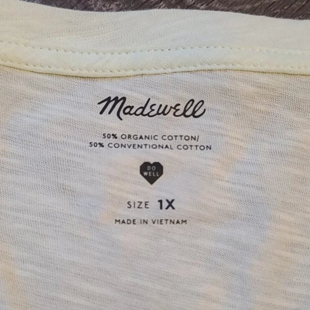 Madewell whisper cotton V-Neck Tank - Picture 3 of 3